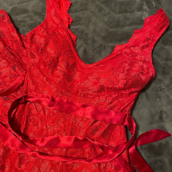 Floor length Red Lace Gown from Windsor - Picture 4 of 15